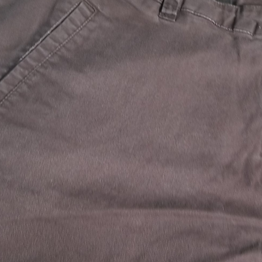 Capris - Picture 4 of 8
